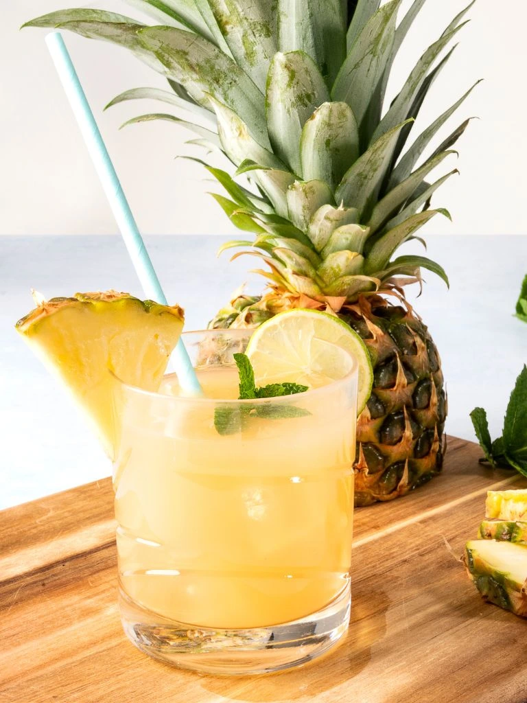 Pineapple Juice 12 Pineapple lime fizz