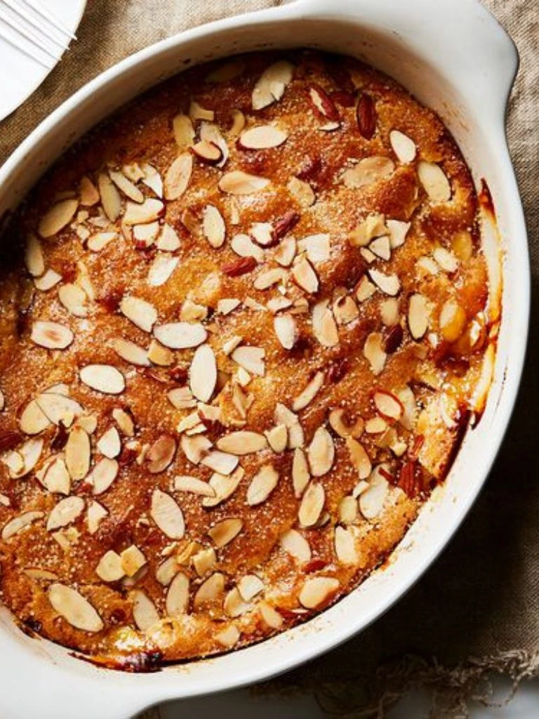 Almond-crusted peach cobbler
