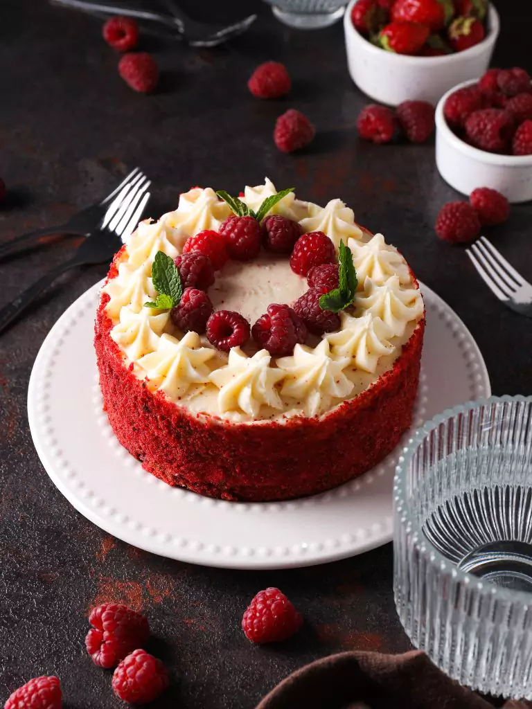 Chocolate Cake 3 Black velvet cakes