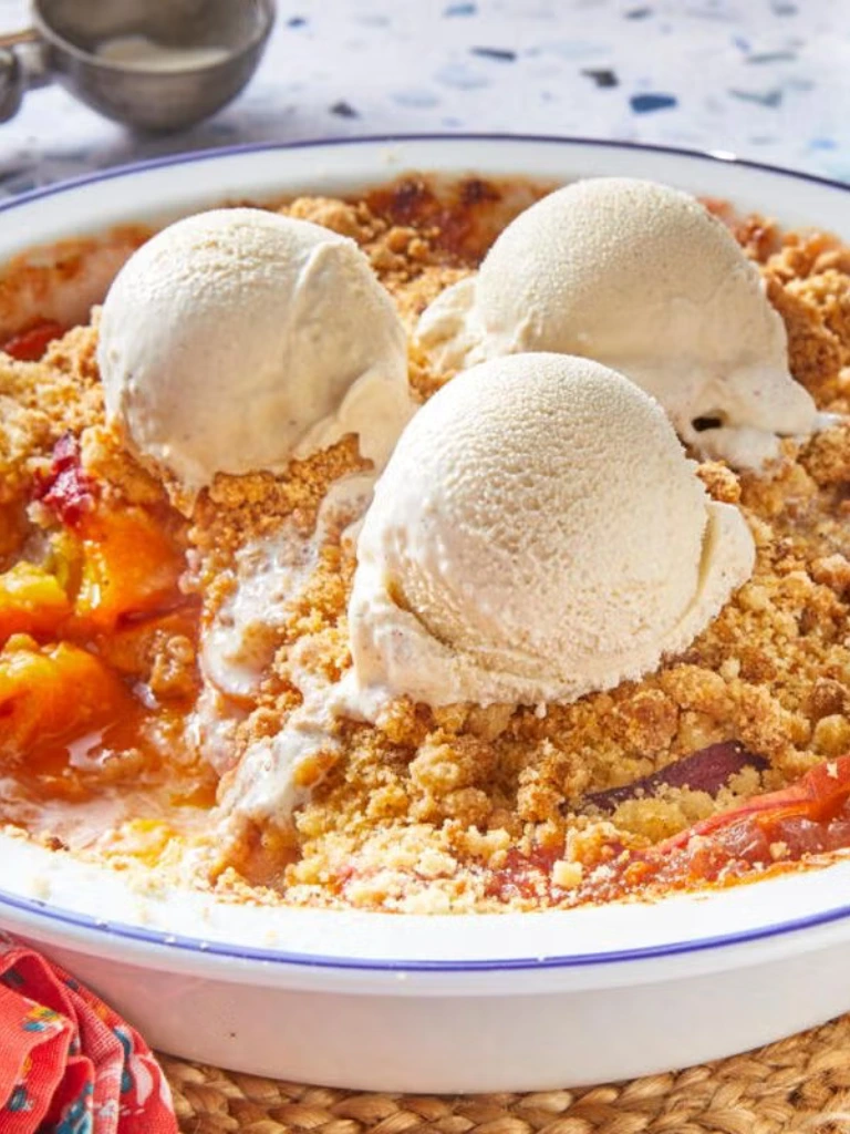 Peach Crumble With Vanilla Crumb