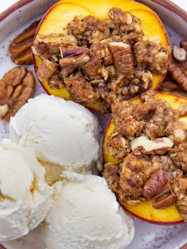 Peach Crumble With Pecans